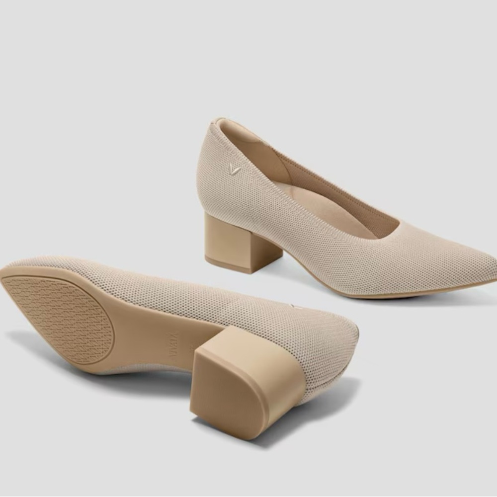 Vivaia pointy toe shoes